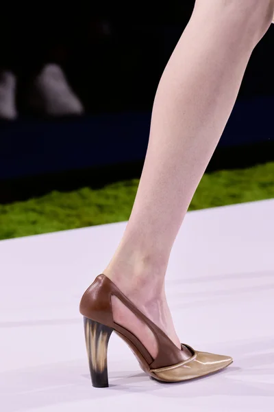 Look 11